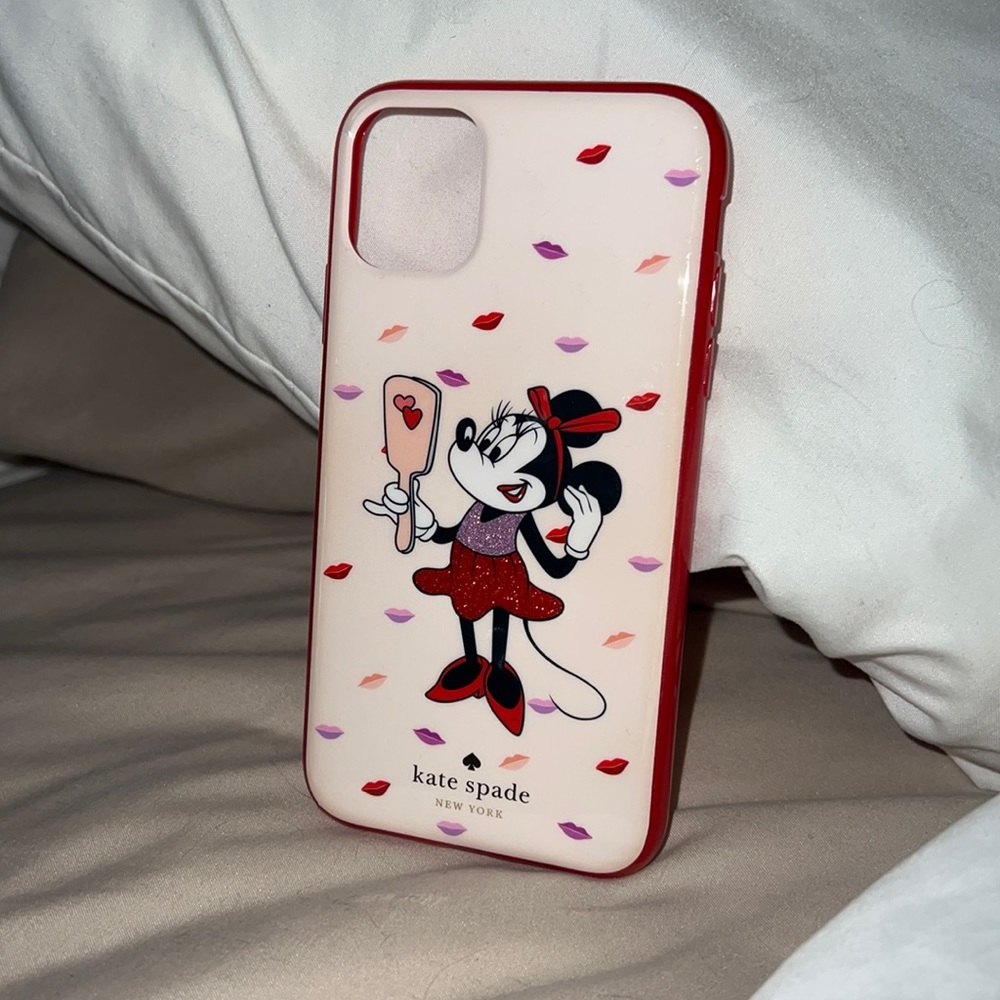 Basically new Kate Spade 11/XR case 💗
